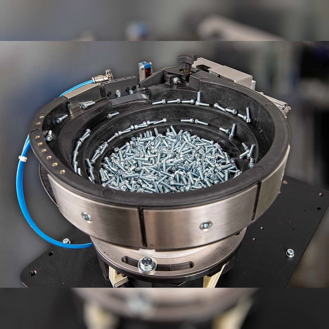 dispensador de tornillos